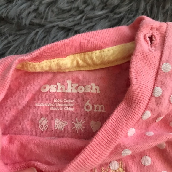 5/$25 OSHKOSH B’GOSH short sleeve polka dot onesie - Picture 3 of 3